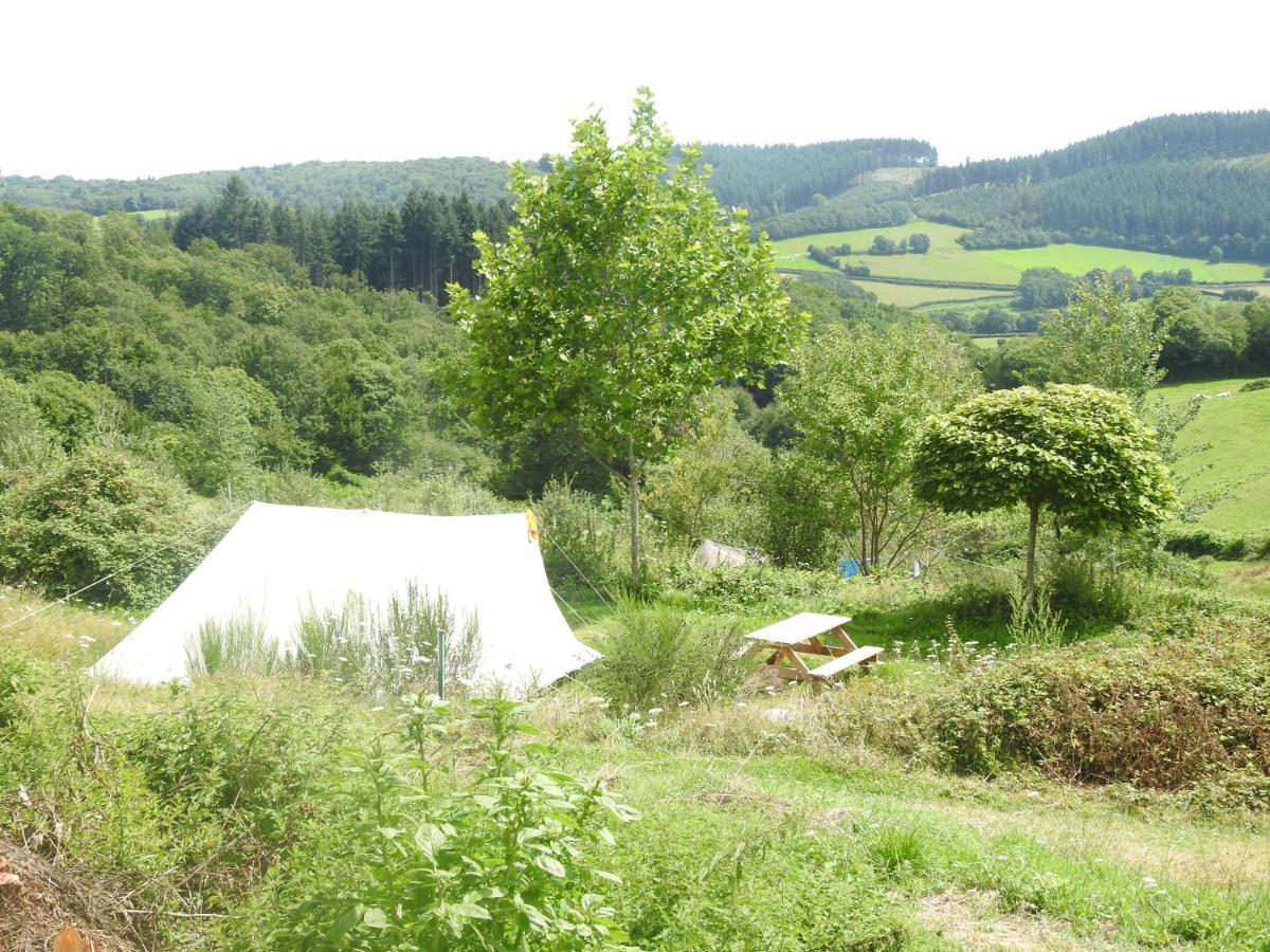 Camping La Foret Du Morvan Larochemillay Exterior photo